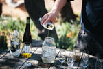 Draußen wird Gin La Mallorquina mit Sekt vermischt